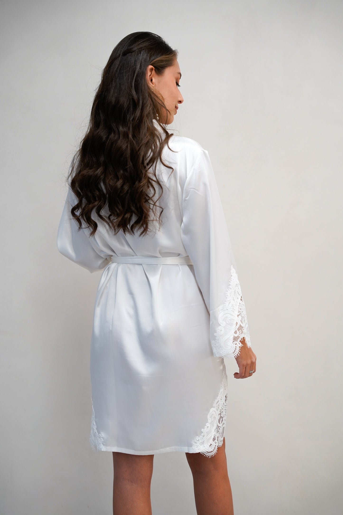 Bata de Satín Blanca
